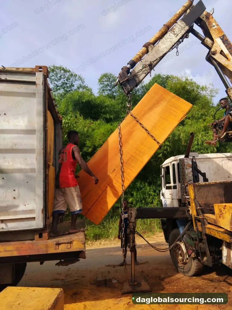 Bilinga squared from Cameroon — goods a Vietnam buyer wants