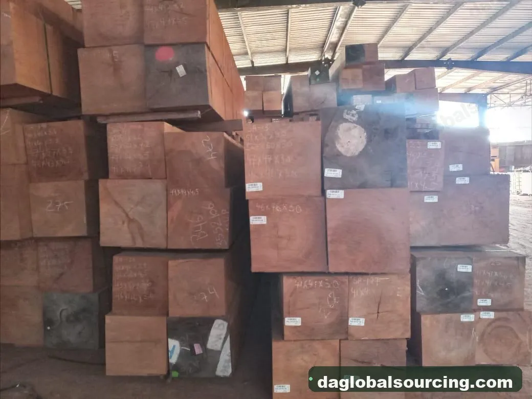 Mkb logs from Suriname — goods a Vietnam buyer wants