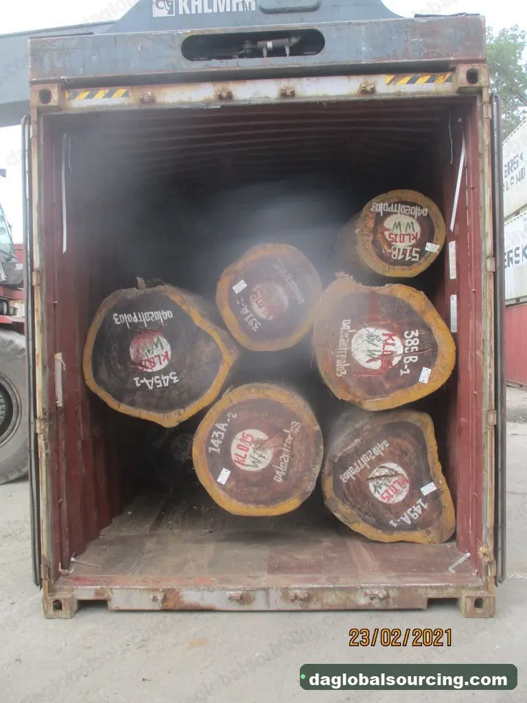 Padouk squared from Cameroon — goods a Vietnam buyer wants